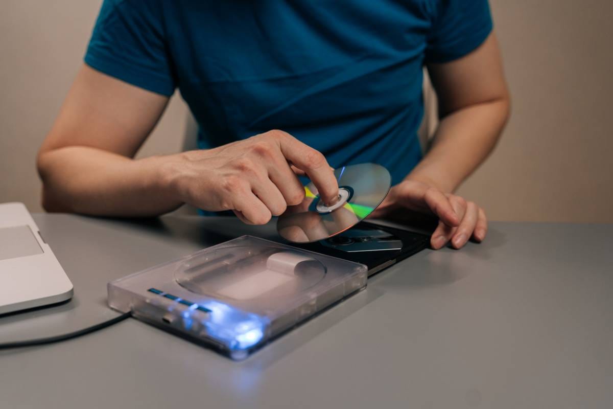 La restauration numérique : donnez une seconde vie à vos souvenirs audiovisuels